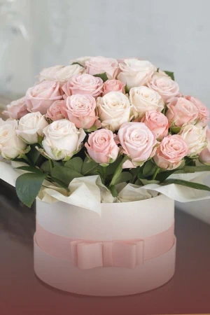 Цветы в коробке Image